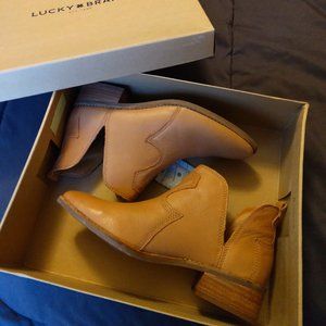 NIB-Lucky Brand LK-Leymon Latte/Natural Ankle Boots Booties Women’s Size 7